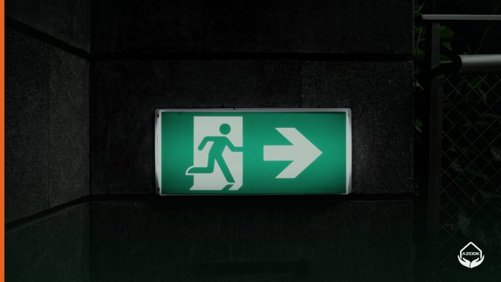 إنارة الطوارئ ولافتات المخارج | Emergency and exit lighting